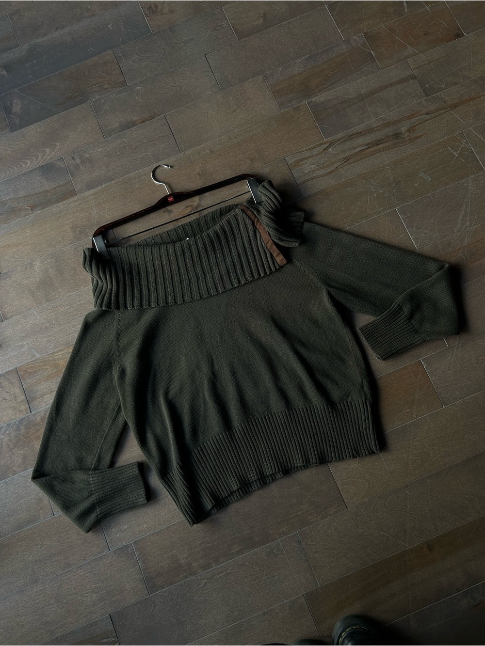 Women's Off-Shoulder Ribbed-Knit Sweater - Olive Green